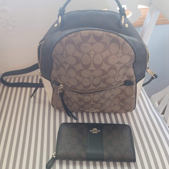 Signature Coach - Color Block BackPack Purse & Wallet Set - Picture 1 of 5